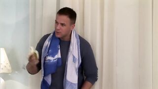 Orosz fiatal csaj és a kettő kuki