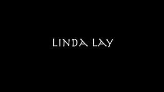 Linda kedveli a kukacot verni