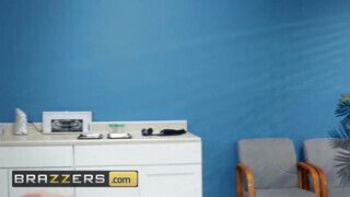 Brazzers - Chloe Cherry a repedtsarkú nővérke
