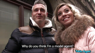 Public Agent - Vicky Love más krapek kukacán lovagol