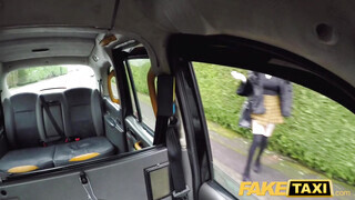 Fake Taxi - Szoknyás zsenge gádzsi a taxissal közösül