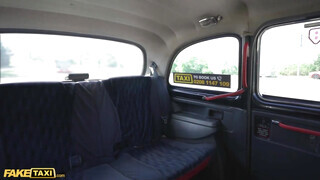 Fake Taxi - Kiara Lord a magyar zsenge a taxiban kamatyol