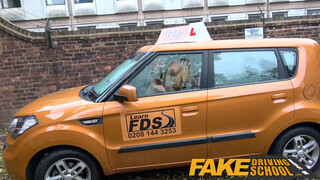 Fake Driving School - termetes tőgyes csoki gádzsi lovagol