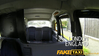 FakeTaxi - gigászi fenekű szuka közösülni akar