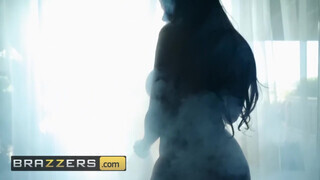 Brazzers - formás formás popós csajszi a fürdőkádban