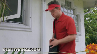 Reality Kings - kivarrott mami és egy tinédzser farok esete