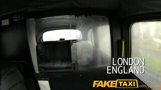 FakeTaxi - méretes didkós debella szuka a taxiban