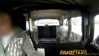 FakeTaxi - Kiki Minaj a csöcsös csoki gádzsi