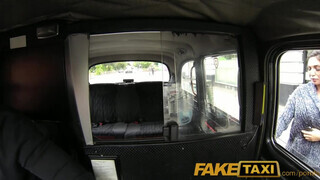 FakeTaxi - gigantikus keblű szuka nem akar fizetni