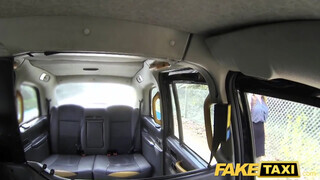 Fake Taxi - idősebb bige óriási kukit akar