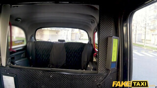 Fake Taxi - 19 éves zsenge szuka kúrni akart