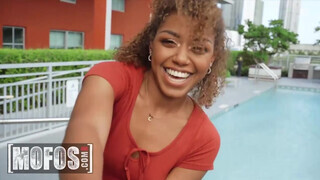 Mofos – Milu Blaze a szexy brazil bige