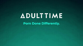 ADULT TIME - Daphne Klyde derekasan ánuszba rakva