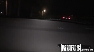 Mofos - Indigo Augustine a hatalmas didkós fiatal