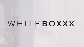 WhiteBoxxx - szívdöglesztő világos szőke gádzsi reggel akar kamatyolni