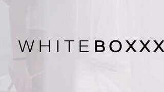 WHITEBOXXX - cuki vörös nőci beleül a gigantikus faszba