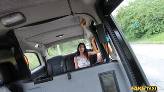 Fake Taxi - Szexy latina sunát kúr a taxis