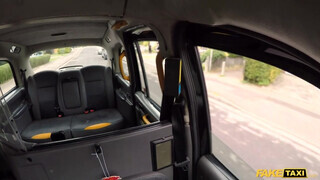 Fake Taxi - Rae Lil a perverz tini pipi
