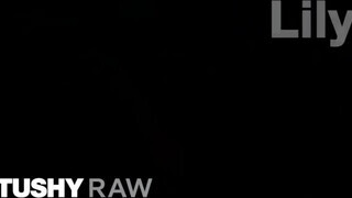 TUSHYRAW - csoki lány termetes puncija keményen megkúrelva