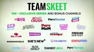 TeamSkeet - Dixie Belle picit dundi popója és csöcsei