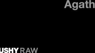 TUSHYRAW - Agatha a dögös vörös hajú csajszi