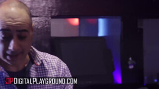 Digital Playground - Aidra Fox tisztességesen meghágva
