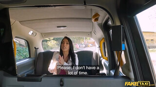 Fake Taxi - Megan Fiore a csinos gigantikus keblű csaj
