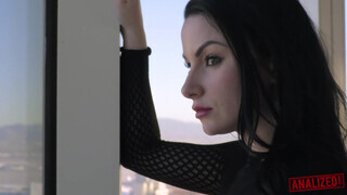 análized - Veruca James ánuszába csoki pélót nyomnak be