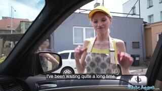 Public Agent - Molly Devon a dögös vékony szuka