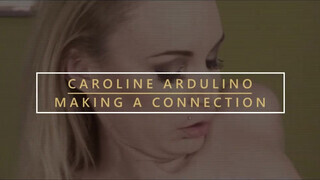 Caroline Ardulino fiatalabb krapekkal hancúrozik