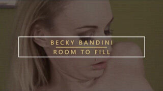 Becky Bandini kupakol a fiatalabb pacákkal