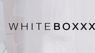 WhiteBoxxx - Darcia Lee a gigászi cickós magyar dzsipó csajszika