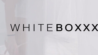 WhiteBoxxx - Charlie Red a termetes tőgyes cseh fiatal