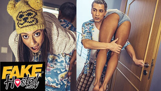 Fake Hostel Porn - Cassie Del Isla a csinos turista pipi