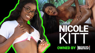 Mofos - Nicole Kitt a szenvedélyes termetes tőgyes barna bige