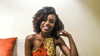 Mosolygós csoki csinibaba pov castingon keményen megkefélve