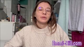 Extrém spriccelő zsenge baszás fősulis lánnyal