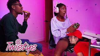 Twistys sztárjai, Hazel Grace és Rissa May forró lesbi kalandja hatalmas mellekkel és buxa nyalással